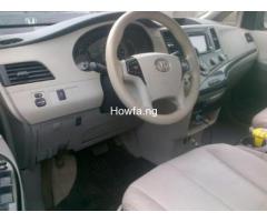 Clean Toyota Sienna for sale - Best Price Guaranteed - Call Now - Image 3